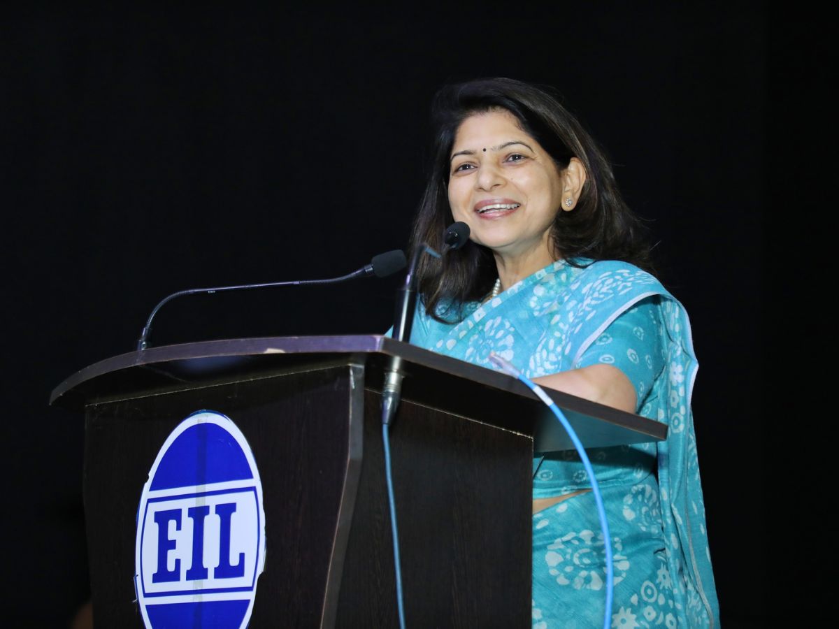 सीएमडी वर्तिका शुक्ला ने प्रदर्शन और भविष्य की दृष्टि पर रणनीतिक चर्चा में ईआईएल के वरिष्ठ नेतृत्व का नेतृत्व किया