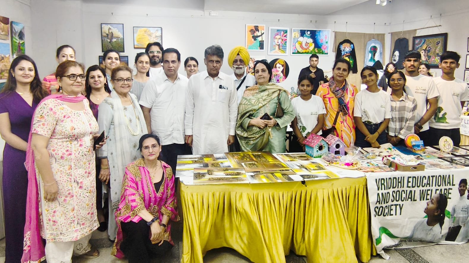 सांसद मनीष तिवारी की मौजूदगी में संपन्न हुई ‘इंटरनेशनल सस्टेनेबल आर्ट एग्ज़िबिशन’