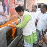 साहिबाबाद में विकास को मिली नई रफ्तार: कैबिनेट मंत्री सुनील कुमार शर्मा ने वार्ड-31 में ₹45.96 लाख की सड़क एवं नाली निर्माण परियोजना का किया उद्घाटन।